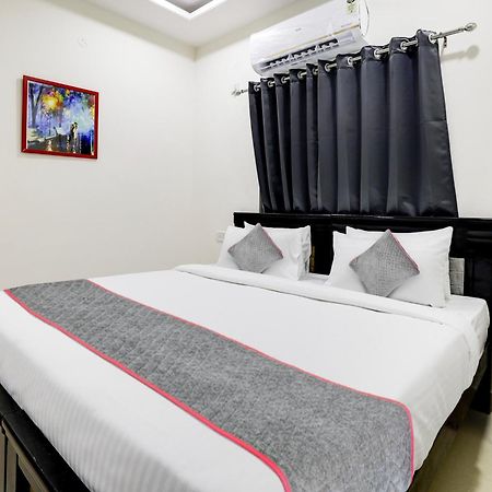 Super Townhouse De Alphabet Hotel Kukatpally Nexus Mall Haïdarabad Extérieur photo