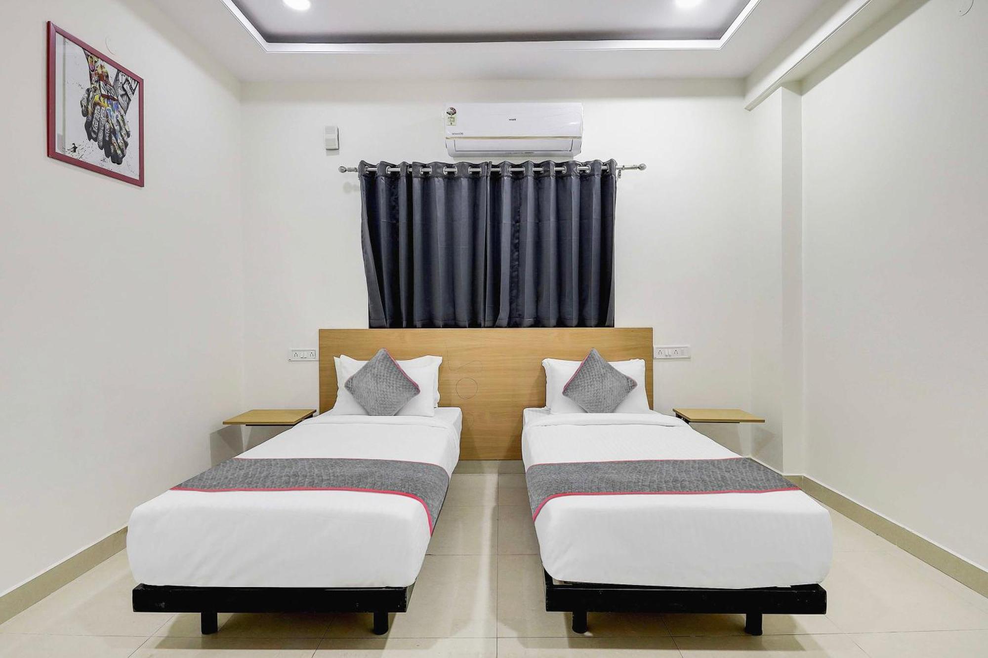 Super Townhouse De Alphabet Hotel Kukatpally Nexus Mall Haïdarabad Extérieur photo